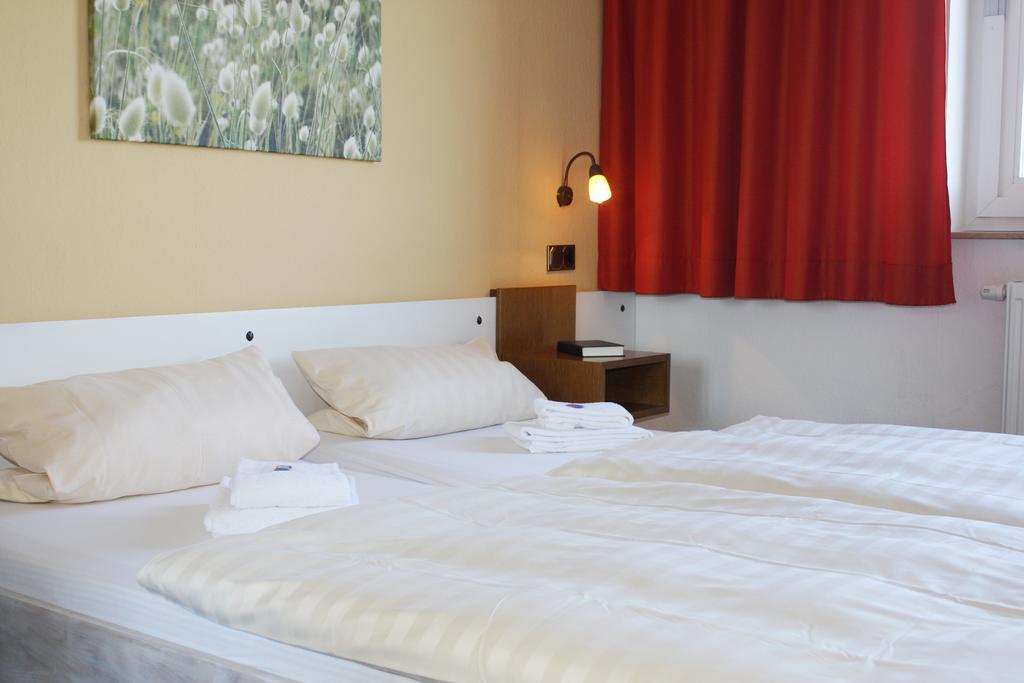 Ferienparadies Pferdeberg Hotel Duderstadt Buitenkant foto